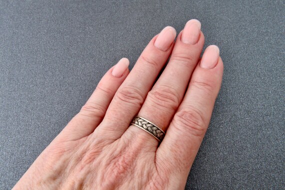 Sterling silver solid stripe ring with weave patt… - image 9