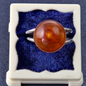 Amber sterling silver ring, Minimalist ring of silver wire, Amber ball silver ring, Silver ring boho style