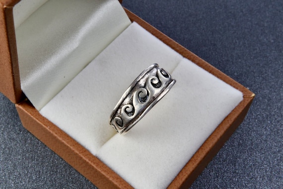 Waves pattern sterling silver ring, Minimalist si… - image 8