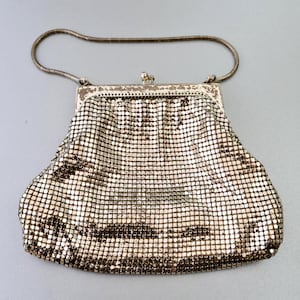 Vintage silver handbag purse with snake chain, Silver metal mesh purse, Small bag silver evening