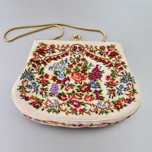 Vintage floral petit point purse, Gold tone metal clasp and chain, Women embroidered bag, Small evening purse