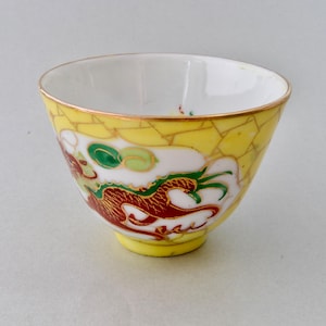 Vintage Chinoiserie honeycomb dragon design bowl, Hand painted in gold with red dragon and bird
