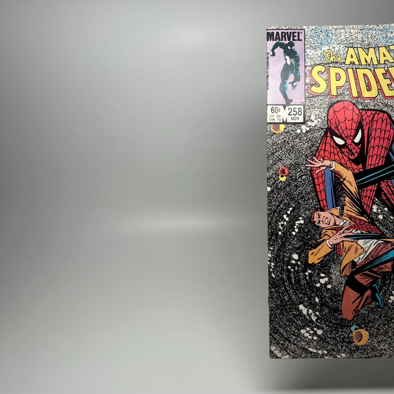 El asombroso Hombre Araña #258 (1984) Marvel Comics *Número clave* Revelación del traje negro imagen 3