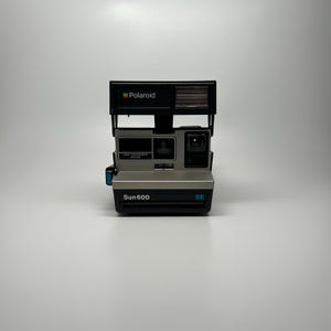 Vintage polaroid Sun 600 SE (LMS) Camera *TESTED*