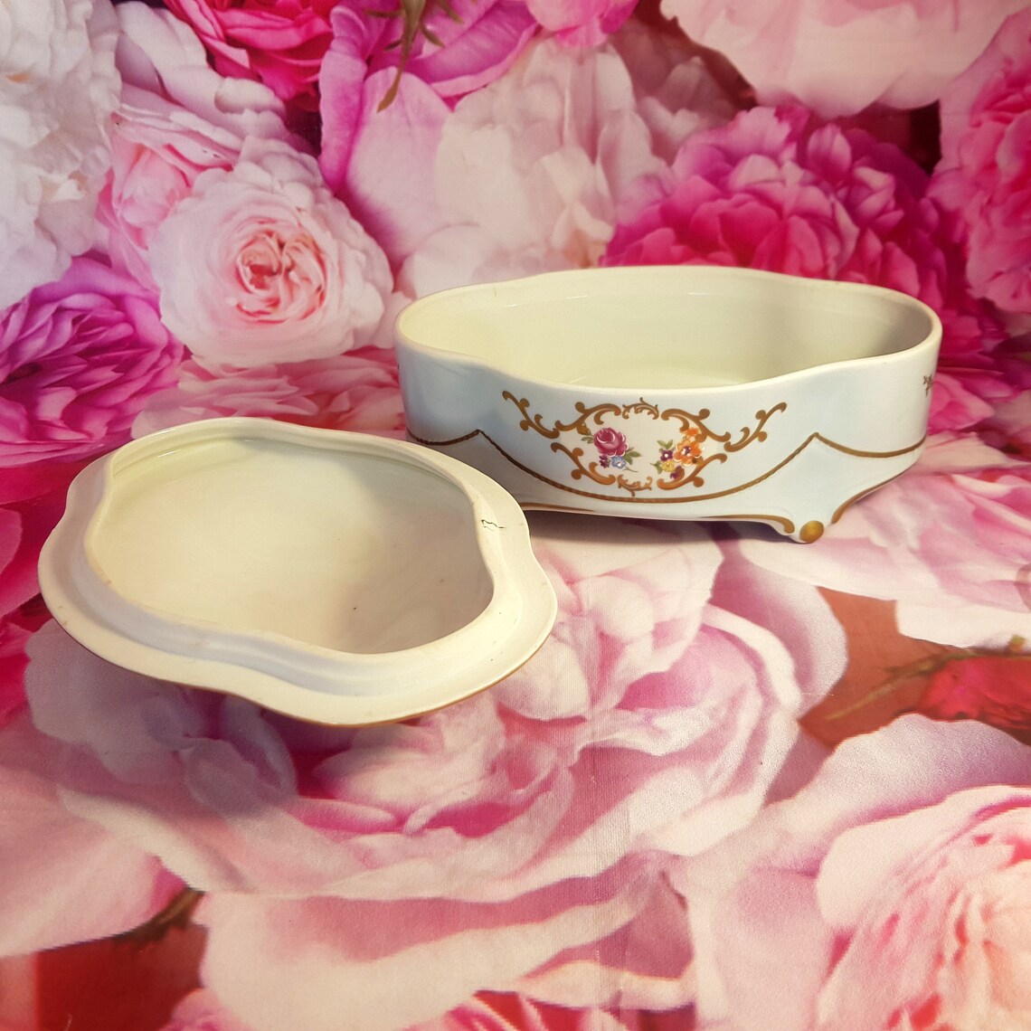 Vintage large Porcelain jewelry box old flower box Germany. Etsy