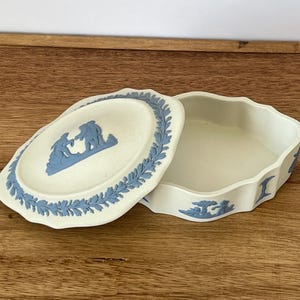 Vintage Wedgwood Jasperware Small Oval White Covered Dish with Blue Relief, Reverse Blue on White, Wedgwood Trinket Dish