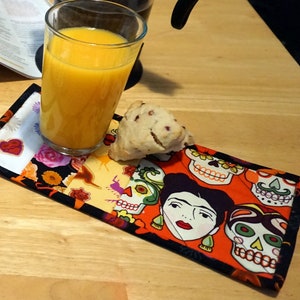 Frida Kahlo Art (Naranja) FABRIC COASTER Alfombra acolchada para taza