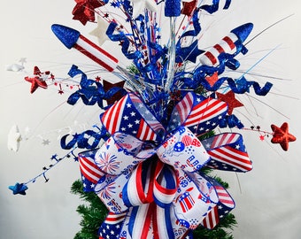 Patriotic tree topper, topper for 4th of July tree, Patriotic door hanger, Memorial day attachment for large lamp post, large lantern swag