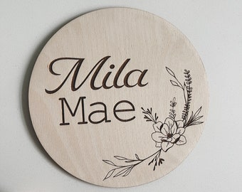 Disco de madera con nombre grabado de Magnolia
