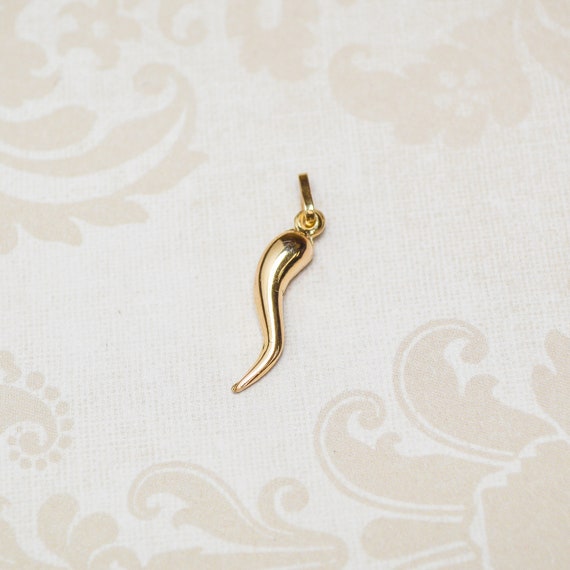 14k Gold Italian Horn Pendant Charm - image 1