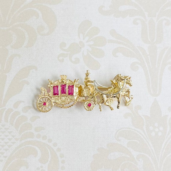 18K Gold Estate Horse Drawn Carriage Brooch - image 1