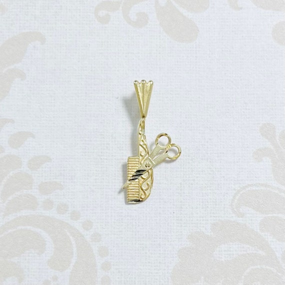 14K Gold Scissors and Comb Estate Charm - image 1