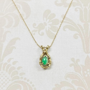 Vintage 14K Gold Jadeite Necklace