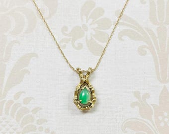 Vintage 14K Gold Jadeite Necklace