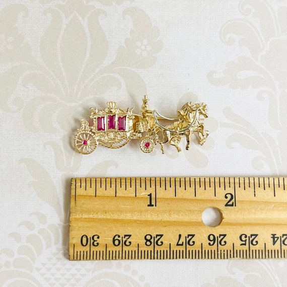 18K Gold Estate Horse Drawn Carriage Brooch - image 3