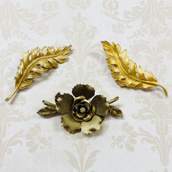 12 Vintage Pieces Lot #229 View 5