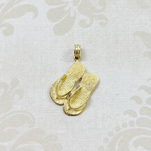 14K Gold Estate Flip Flops Pendant