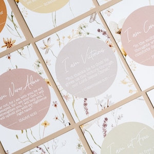 AFDRUKBARE bevestigingskaarten, WIT, dagelijkse devotionele geschriften, Bijbelbevestigingen, digitale download Vrouwenbevestiging, bloemen, eenvoudig