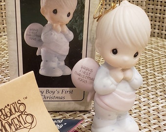 Figurine Precious Moments Baby Boy First Christmas Ornament