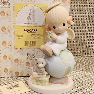 Vintage Precious Moments Porcelain Figurine “Peace On Earth&quot; with box (IOB) (Girl Angel) (Re-Introduced Figurine)