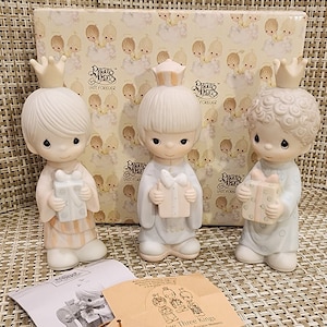 Vintage Precious Moments Porcelain Figurines 3 Pc Set “Wee Three Kings" with box (IOB) (Retired) (For Standard Size Nativity)