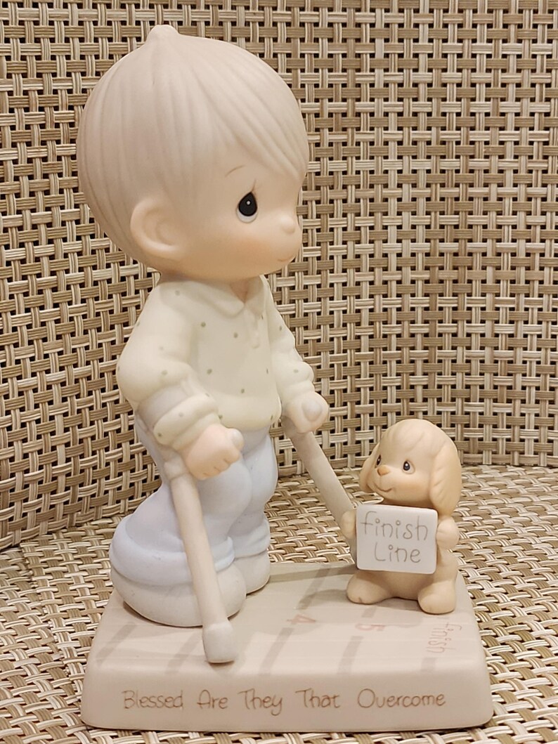 Figura vintage de Precious Moments “Bienaventurados los que vencen” con caja (IOB) imagen 5