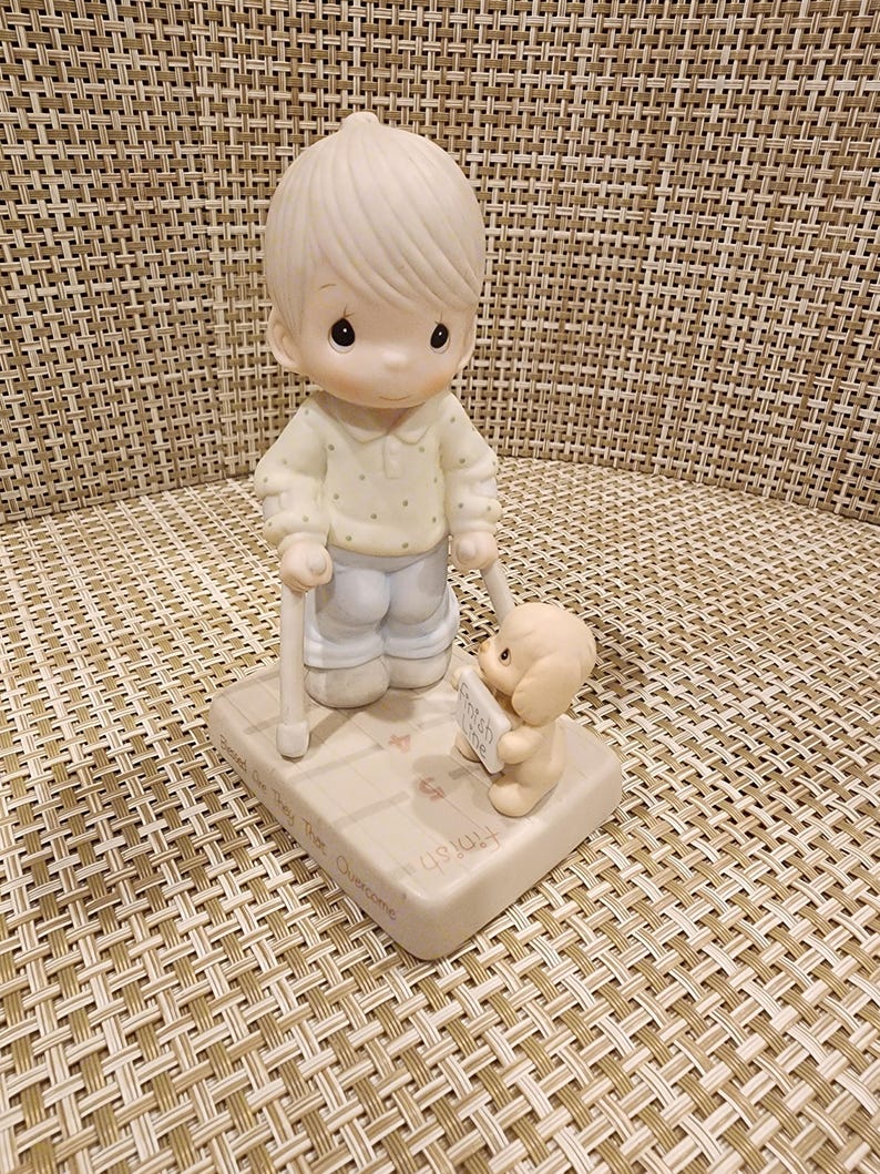 Figura vintage de Precious Moments “Bienaventurados los que vencen” con caja (IOB) imagen 11
