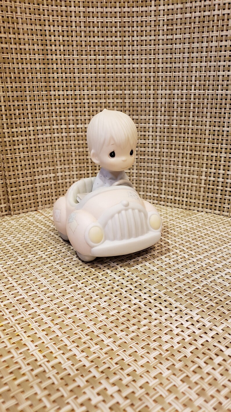 Retired Figurine Vintage Precious Moments Porcelain Figurine \u201cI/'m Following Jesus