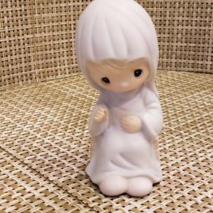 Vintage Precious Moment Porcelain Figurine “Come Let Us Adore Him - Mary&quot; Nativity If You Need A Replacement Piece (Retired) (Standard Size)