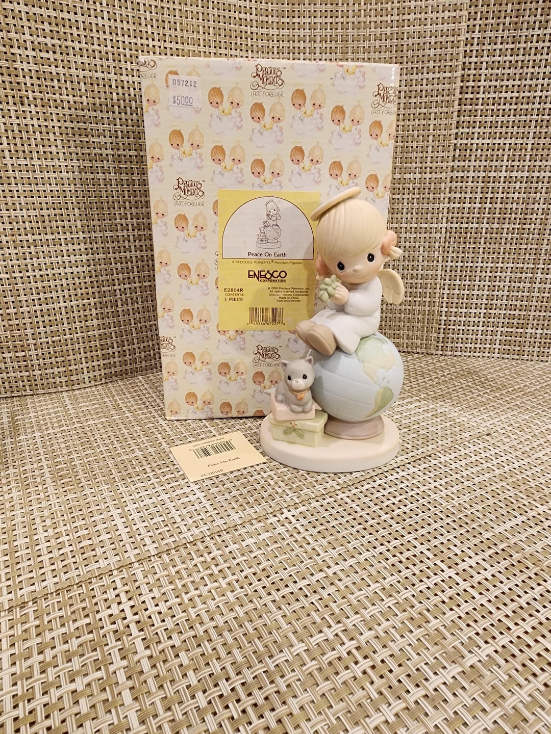 Vintage Precious Moments Figurine “peace on Earth