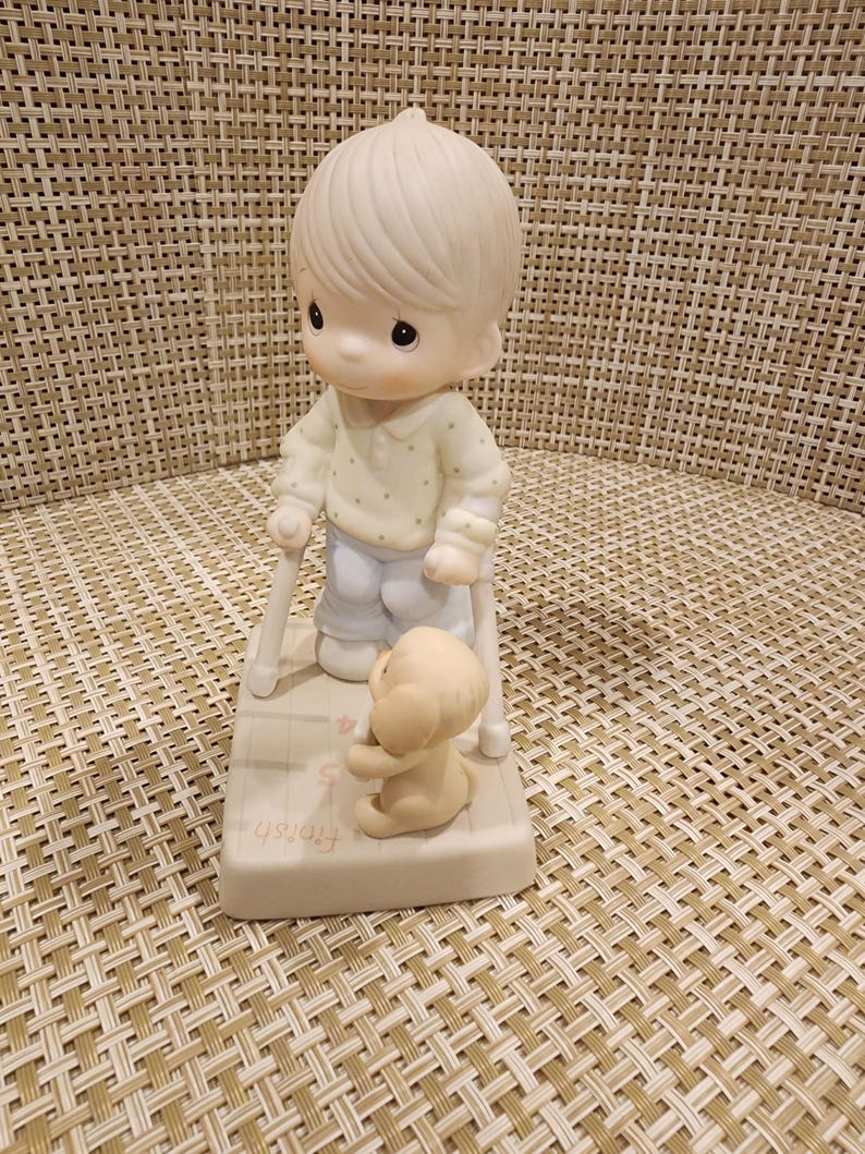 Figura vintage de Precious Moments “Bienaventurados los que vencen” con caja (IOB) imagen 12