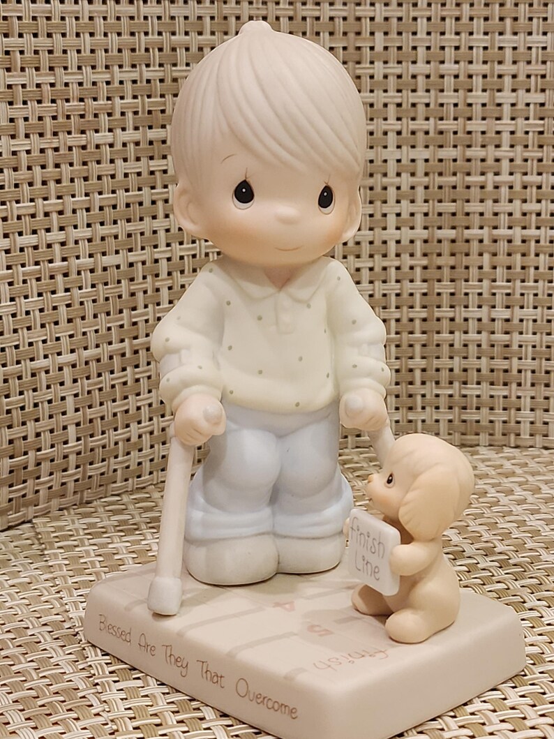 Figura vintage de Precious Moments “Bienaventurados los que vencen” con caja (IOB) imagen 6