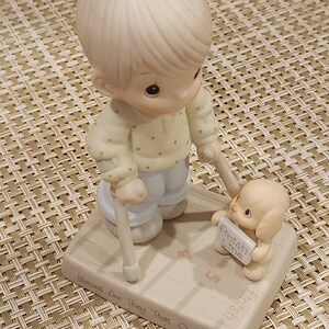 Figura vintage de Precious Moments “Bienaventurados los que vencen” con caja (IOB) imagen 16
