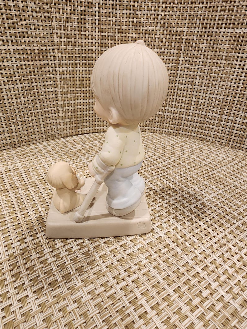 Figura vintage de Precious Moments “Bienaventurados los que vencen” con caja (IOB) imagen 13