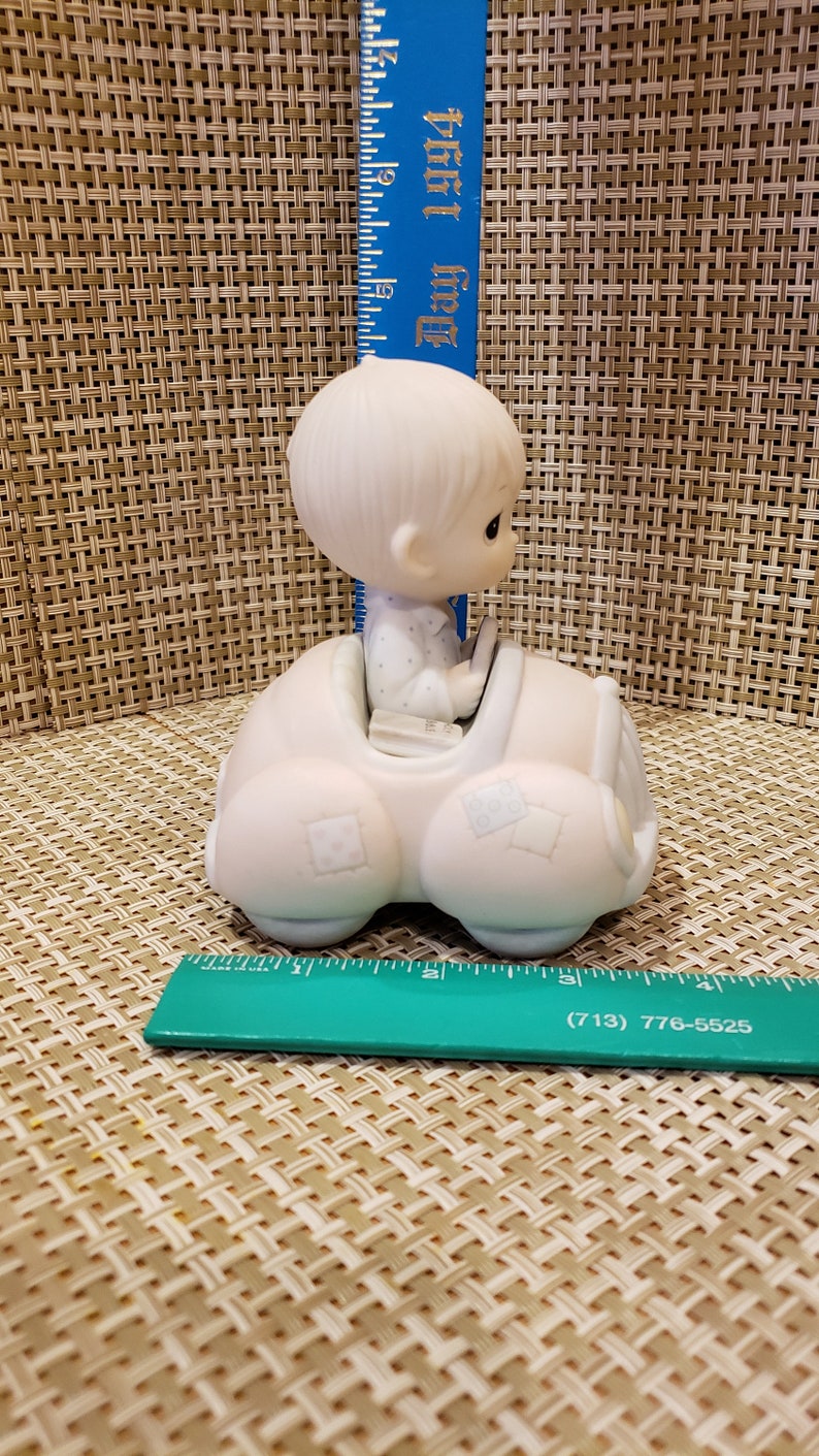 Retired Figurine Vintage Precious Moments Porcelain Figurine \u201cI/'m Following Jesus