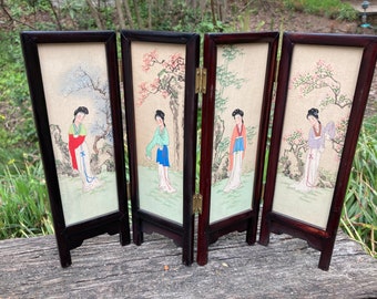 Oriental Foldable Silk Screen