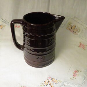 Marcrest daisy dot large Stoneware pitcher