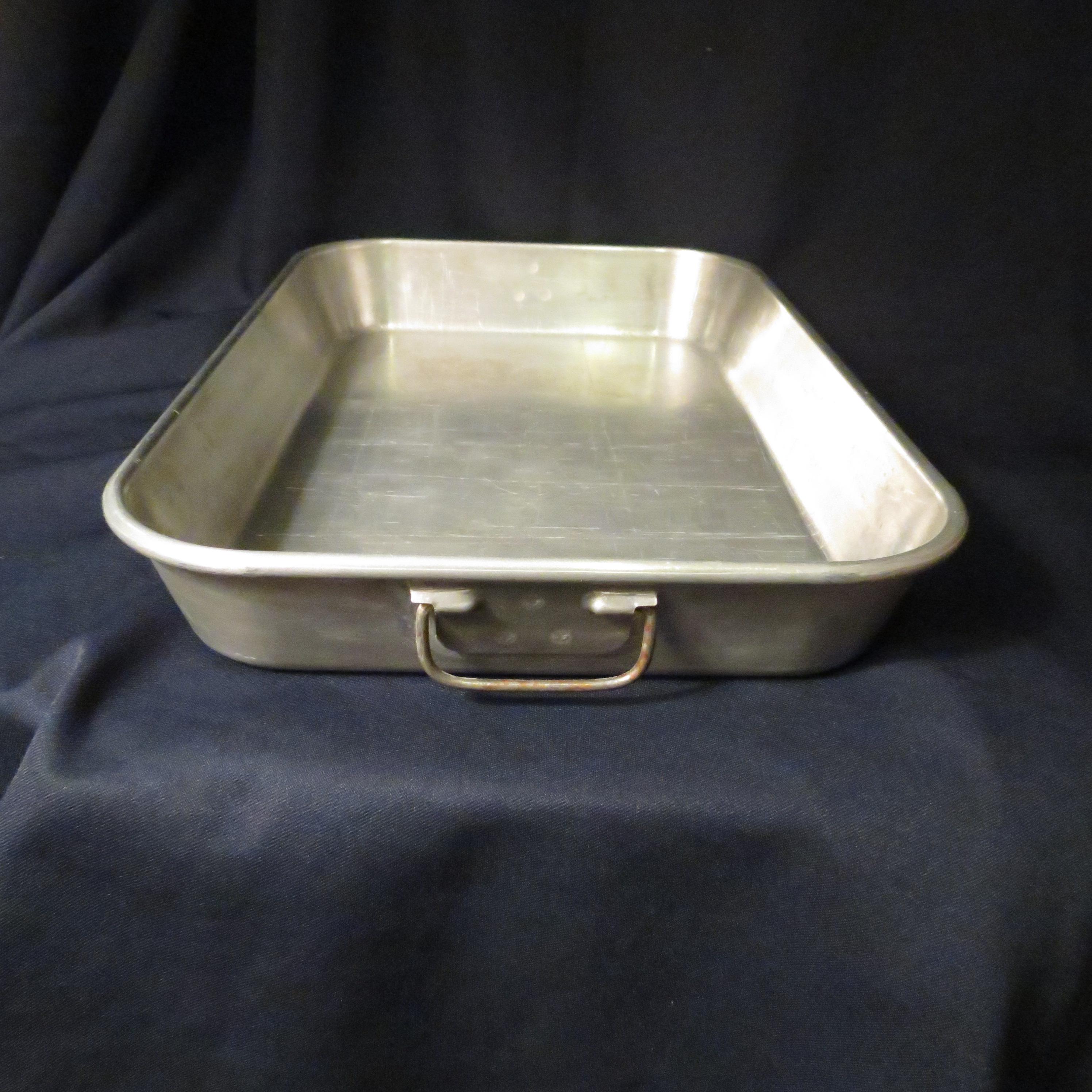 Vintage Lincoln Wearever Heavy aluminum roasting or baking pan 12