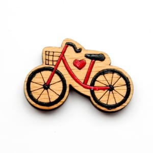 houten fietsbroche, speld, met de hand beschilderd