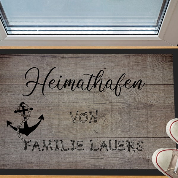 Personalisierte Fußmatte Heimathafen mit Schrift im Leinendesign. Perfektes Geschenk zum Einzug.