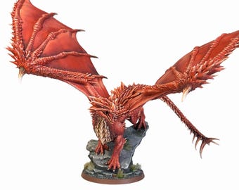 Miniatura de joven dragón rojo impresa en 3D: resina de 8k DnD Mini