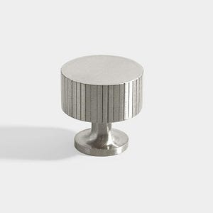 Massives Messing, gebürstetes Nickel: Moderne Möbelbeschläge