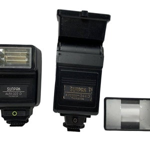 SUNPAK Auto Zoom Thyristors 1 Flash For Canon Cameras 1 for Olympus Japan As Is