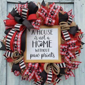 Paw Print Wreath: Pet Lover&#39;s Everyday Door Decor
