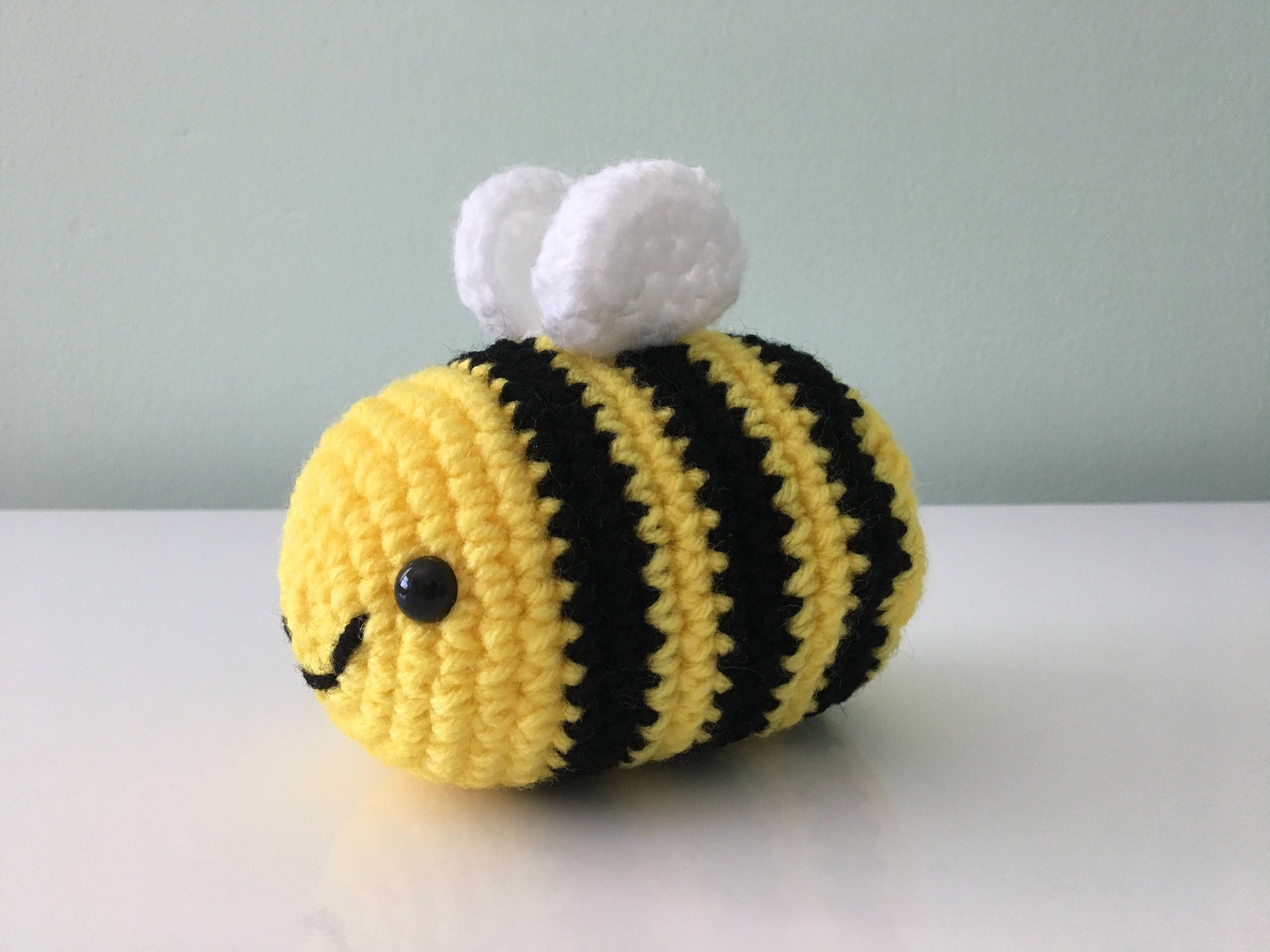 Crochet Bee Plushie / Bee Amigurumi / Bee Stuffed Animal / Bee | Etsy