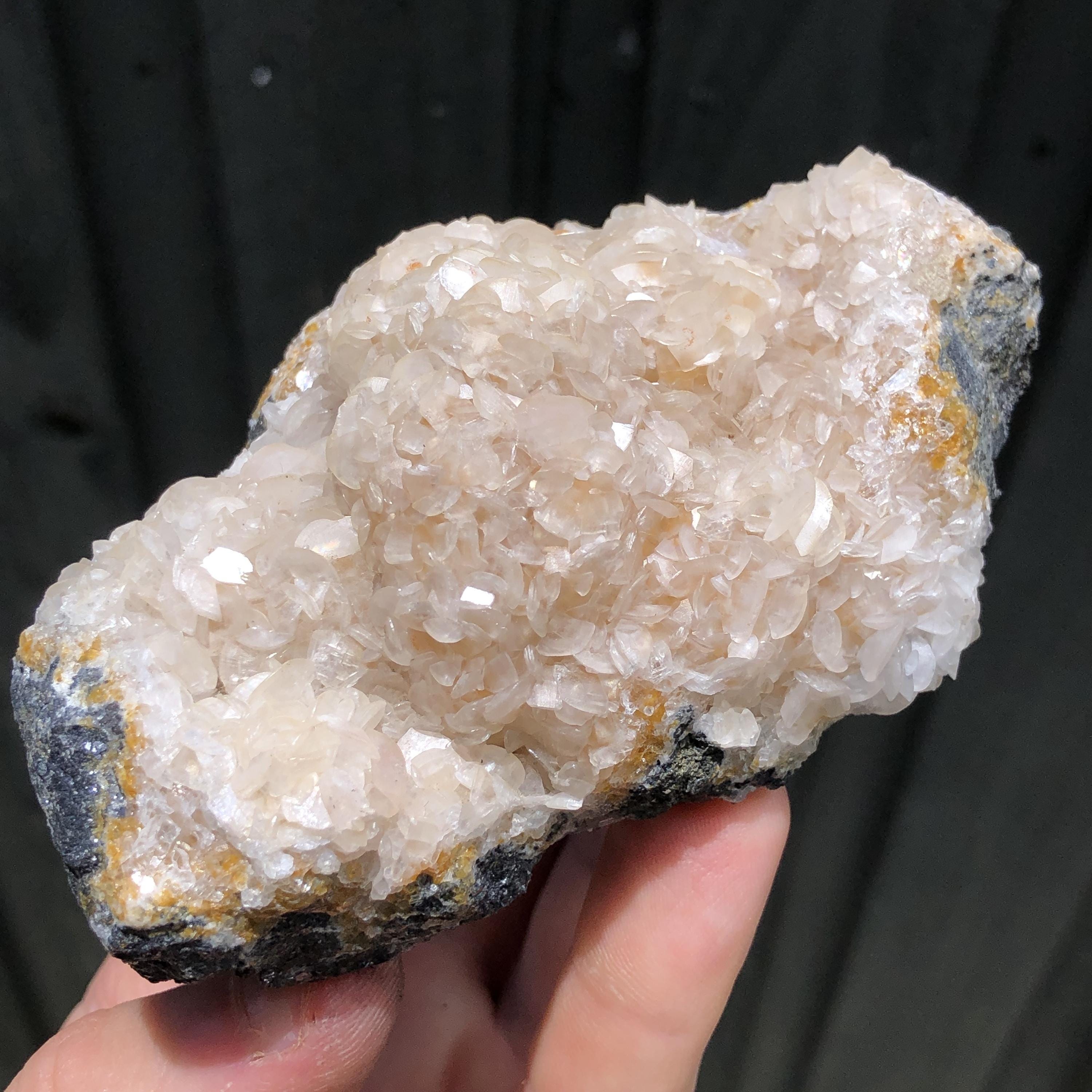 ナミビア、ツメブ鉱山産、未知のオレンジ色の内包物を含む 9.8 cm