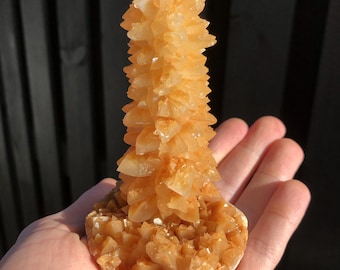 10,9 cm calciet-stalactietkristallencluster uit de Wenshan-mijn (China)