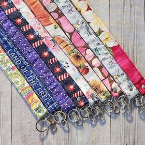 Lanyard ~ Lanyard Keychain ~ Fabric Badge Holder ~ ID Lanyard ~ Work Badge Lanyard ~ Fall Cotton Fabric ~ Retro Print ~ Thanksgiving