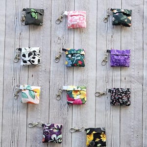 Eyeglass Wipe Pouch ~ Sunglass Cleaning Cloth ~ Electronic, Tablets, Cell Phones Cleaning Wipe ~ Travel Microfiber Cleansing Towel