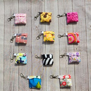 Eyeglass Wipe Pouch ~ Sunglass Cleaning Cloth ~ Electronic, Tablets, Cell Phones Cleaning Wipe ~ Travel Microfiber Cleansing Towel ~